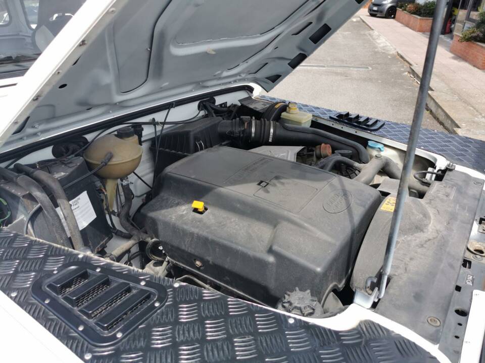 Image 38/45 of Land Rover Defender 110 Td5 (2001)