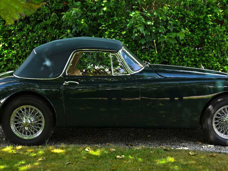 Immagine 29/50 di Jaguar XK 150 3.8 S DHC (1960)