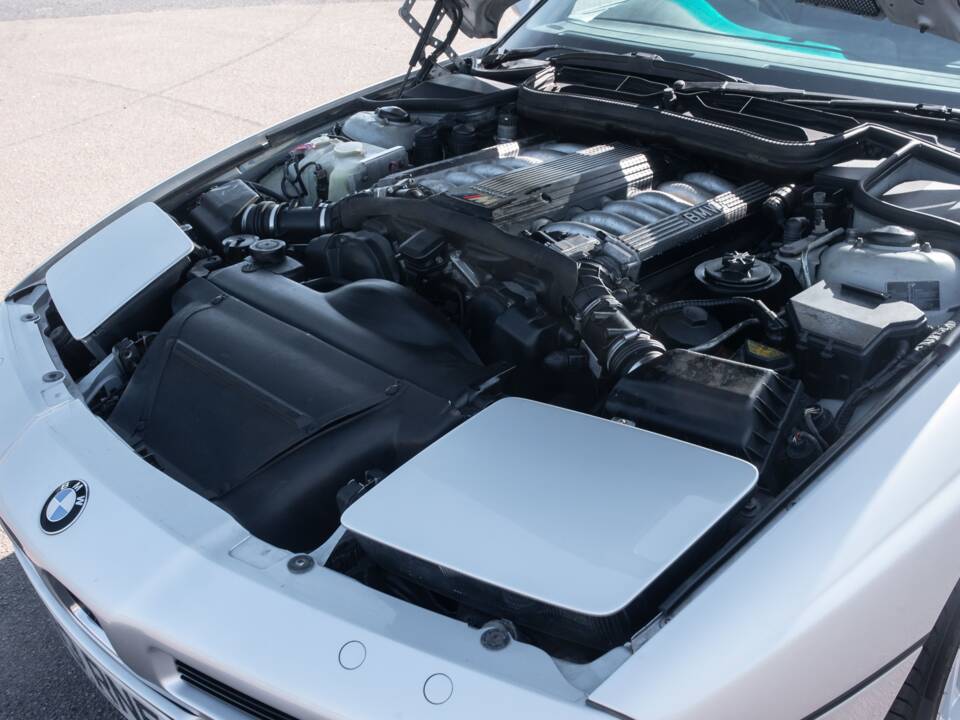 Image 27/50 de BMW 850CSi (1995)