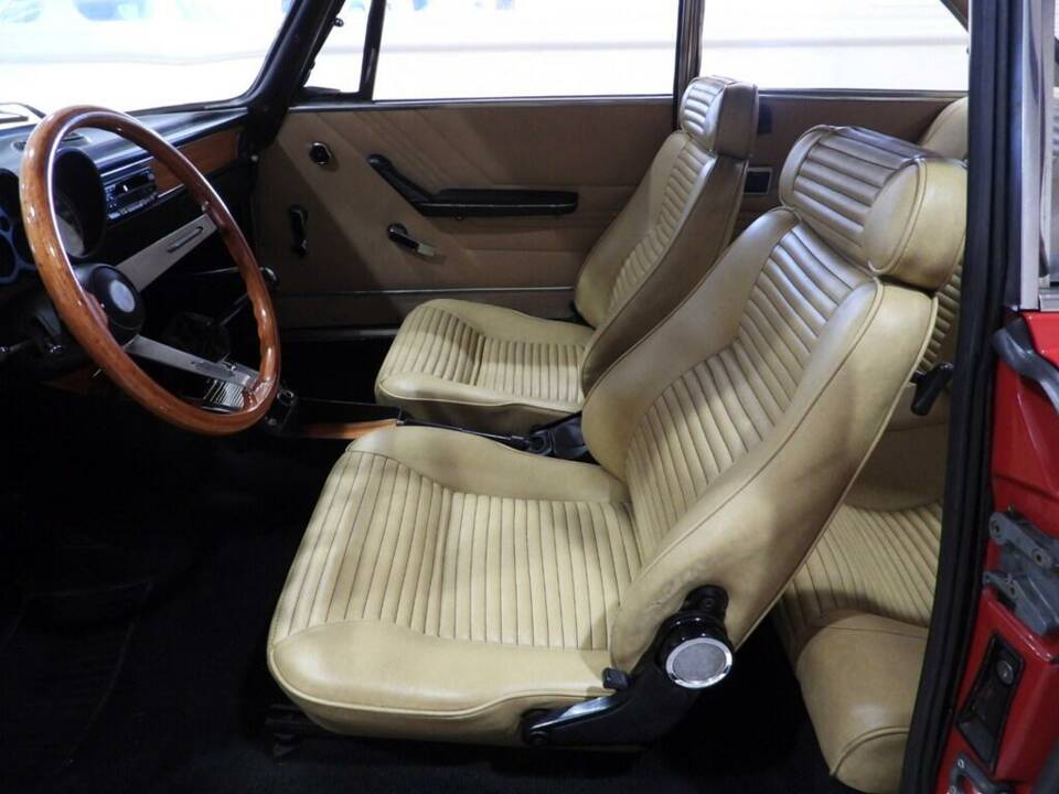 Bild 7/15 von Alfa Romeo Giulia 1600 GT Junior (1975)