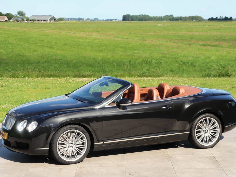 Bild 2/50 von Bentley Continental GTC (2007)