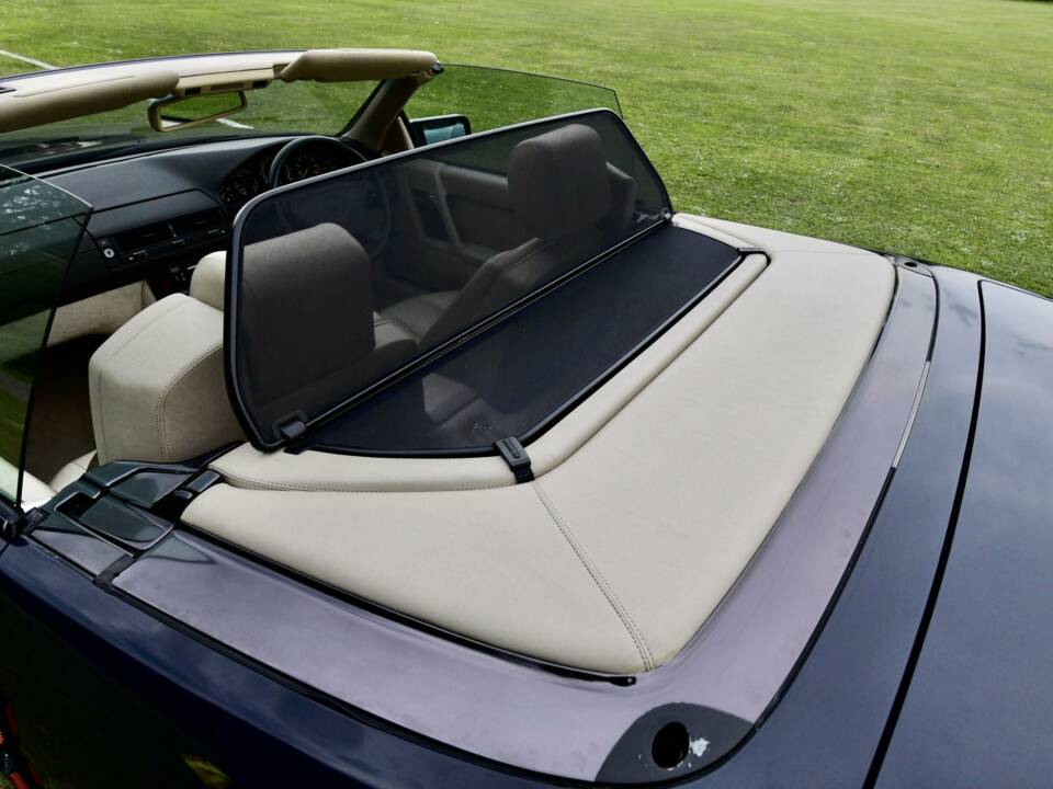 Image 43/50 of Mercedes-Benz SL 500 (1995)