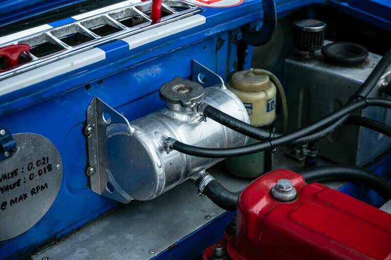 Image 25/45 of MG MGB GT (1964)