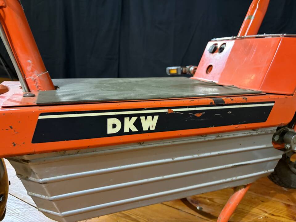 Image 10/17 de Triumph (TWN) Tessy (1957)