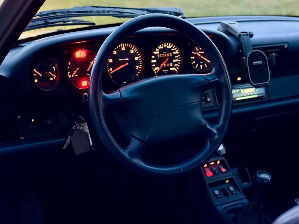Bild 14/16 von Porsche 911 Carrera (1995)