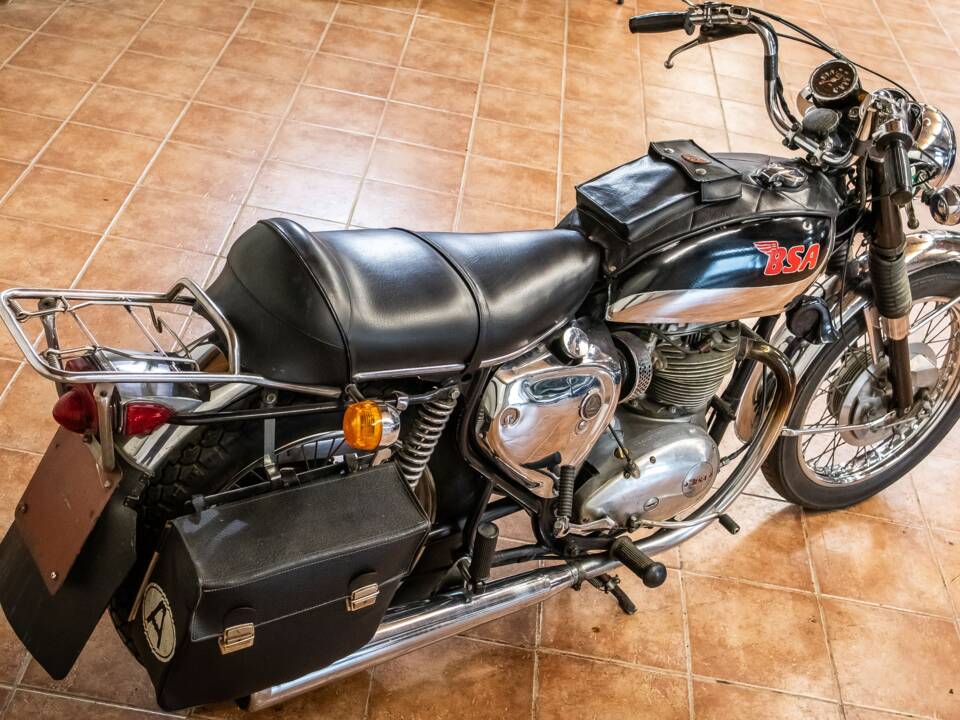 Image 3/13 de BSA A 65 Lightning (1970)