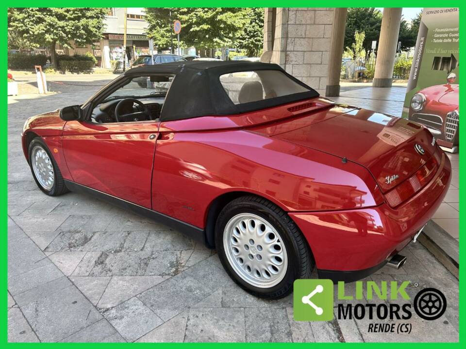 Afbeelding 4/10 van Alfa Romeo Spider 2.0 Twin Spark 16V (1995)