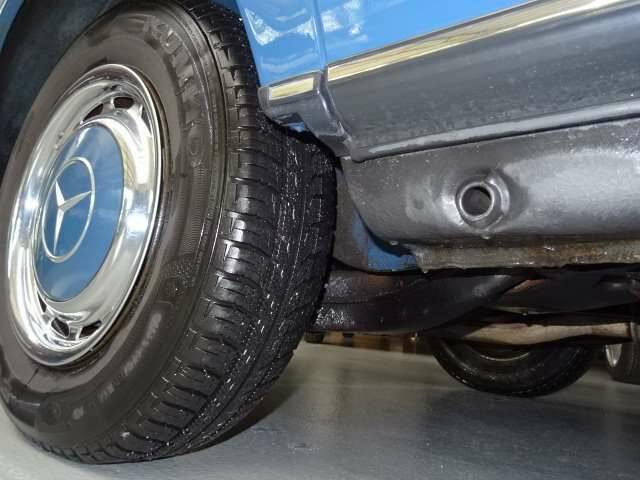 Bild 10/19 von Mercedes-Benz 240 D (1982)