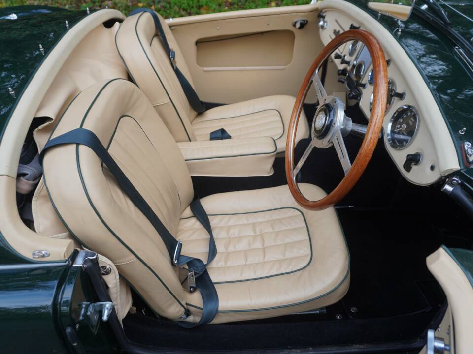 Image 9/17 of MG MGA Twin Cam (1959)