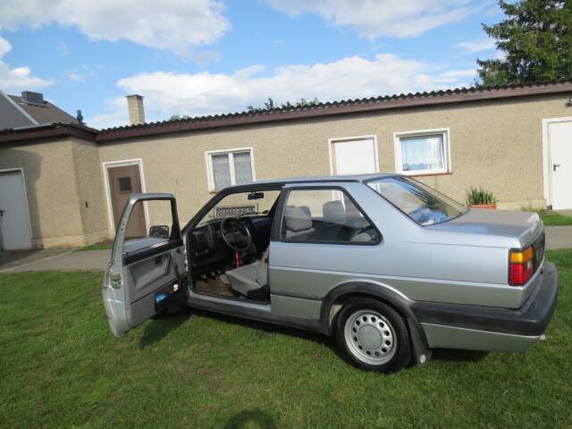 Image 10/17 of Volkswagen Jetta II   1.3 (1990)