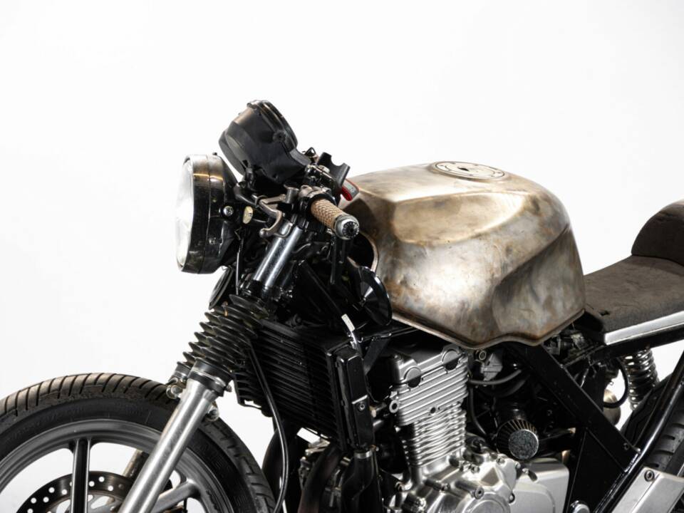 Image 28/48 of Honda CB 500E (1999)
