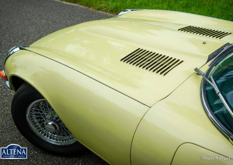 Image 16/34 of Jaguar E-Type V12 (1972)
