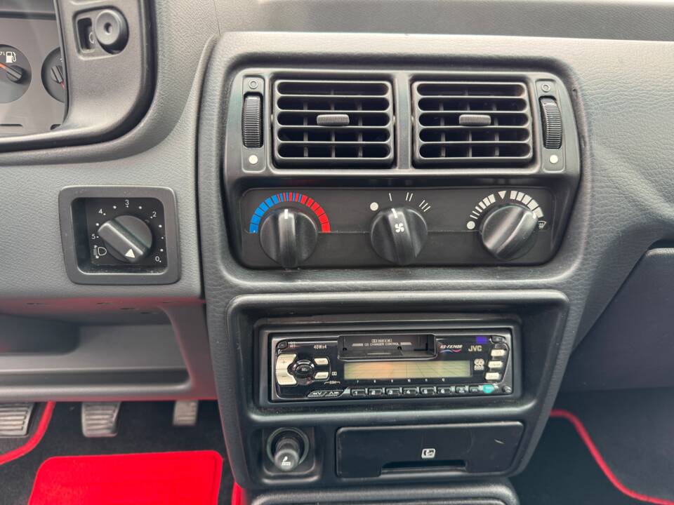 Image 27/49 of Ford Escort XR3i (1990)