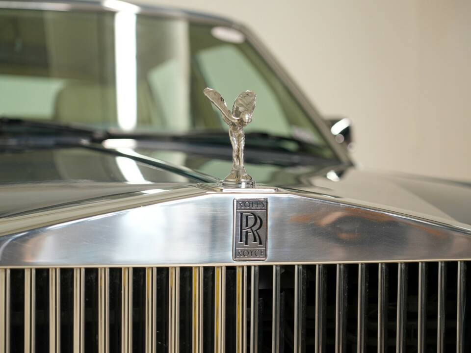 Image 47/48 of Rolls-Royce Silver Spirit (1983)