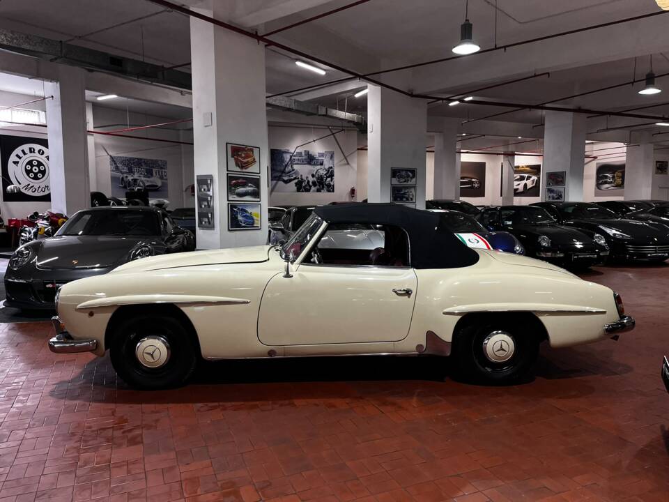 Image 23/58 of Mercedes-Benz 190 SL (1955)