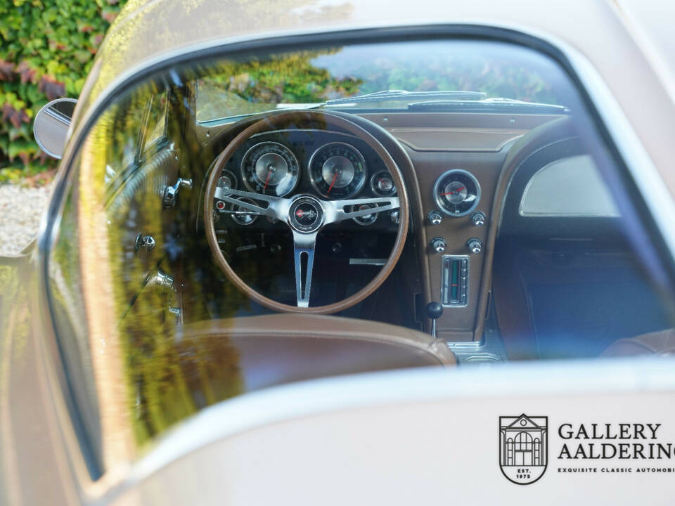 Image 43/50 of Chevrolet Corvette Sting Ray (1963)