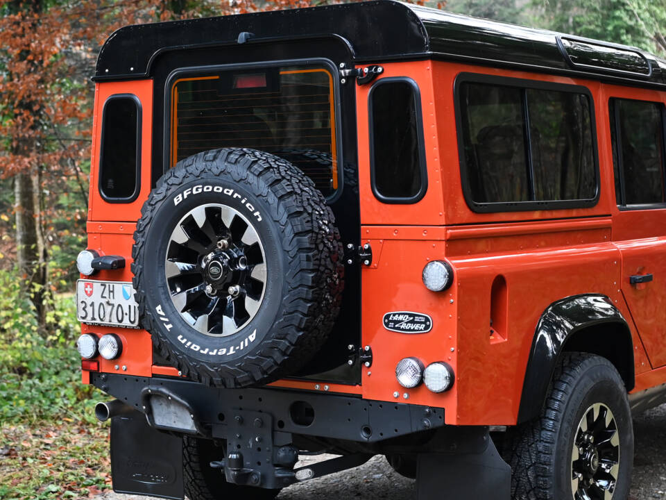 Image 12/39 of Land Rover Defender 110 (2015)