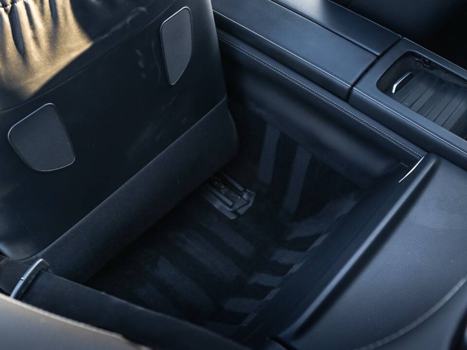 Image 29/33 de Mercedes-Benz SL 63 AMG (2012)