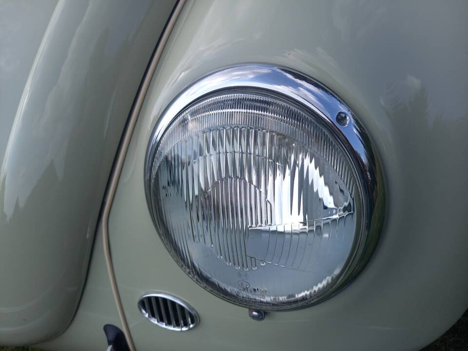 Image 81/137 of Volkswagen Beetle 1200 (1965)
