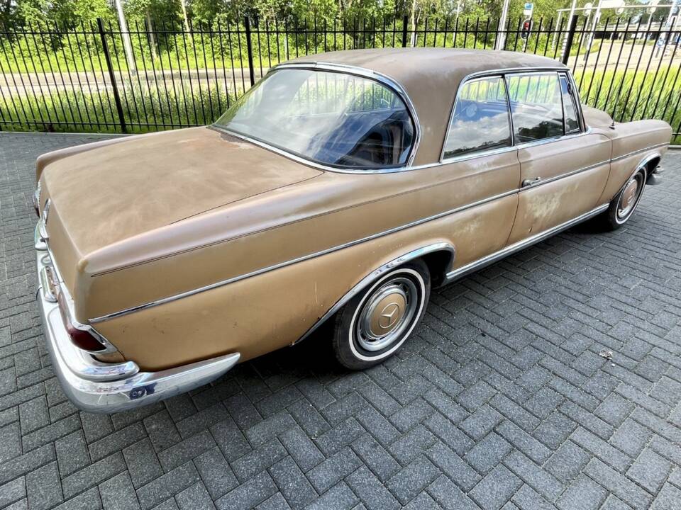 Image 11/36 of Mercedes-Benz 300 SE (1967)