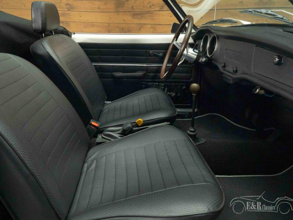 Imagen 9/19 de Volkswagen Karmann Ghia 1600 (1973)