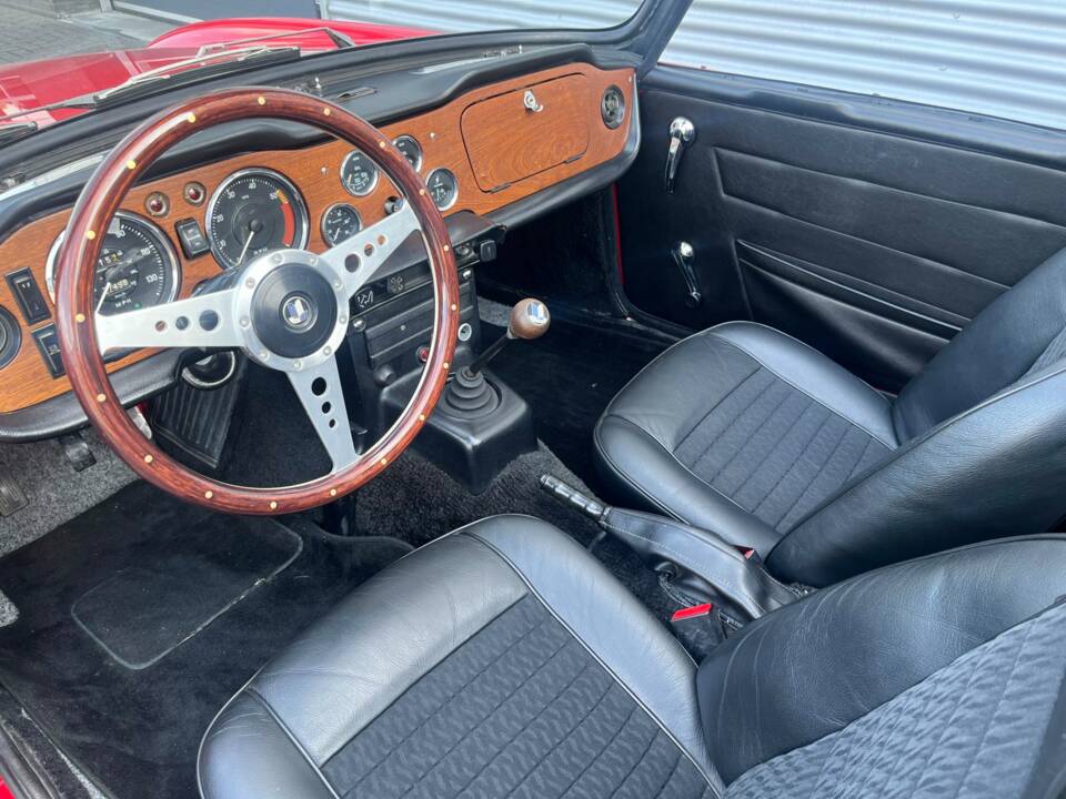 Bild 2/8 von Triumph TR 6 (1971)