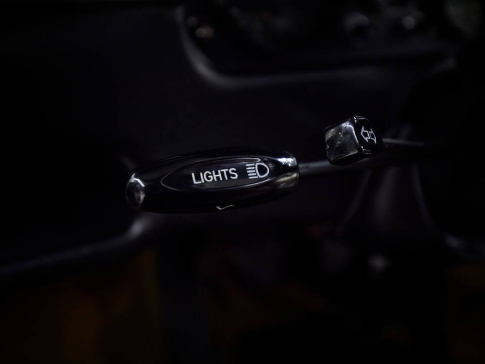 Image 64/97 of Ferrari 308 GTB Quattrovalvole (1983)