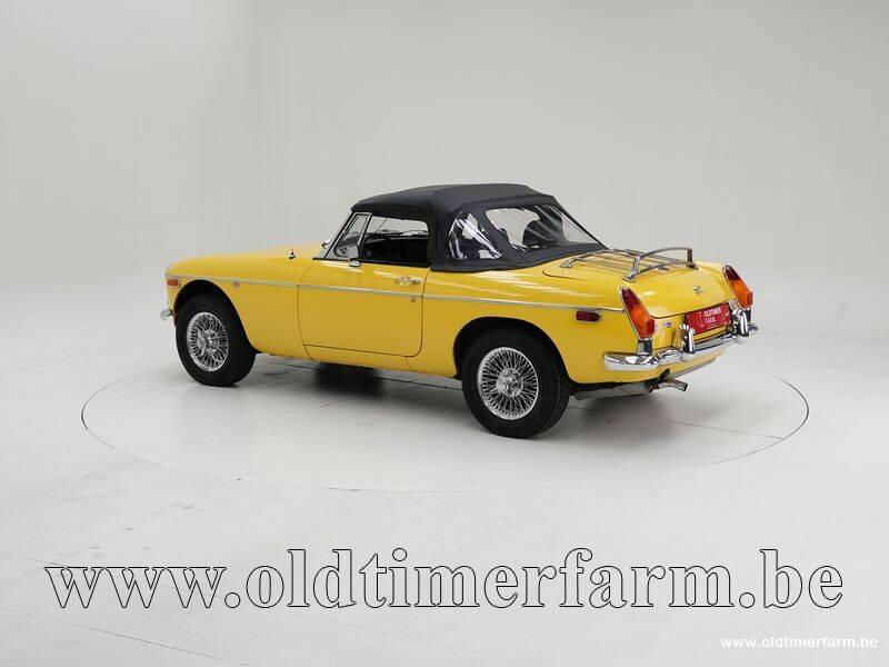 Image 14/15 of MG MGB (1978)