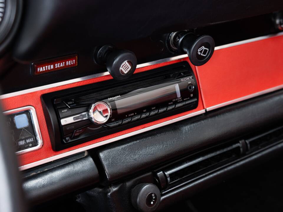 Image 14/32 of Porsche 911 2.4 T (1973)