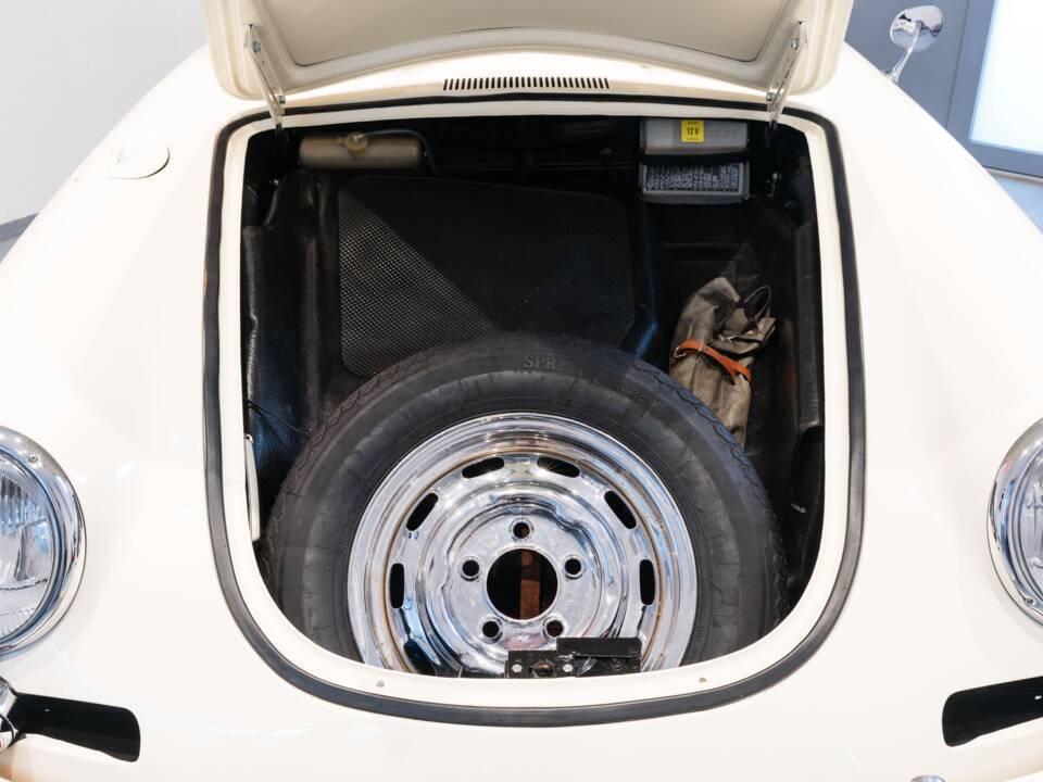 Image 33/42 of Porsche 356 C Carrera 2/2000 GS (1963)