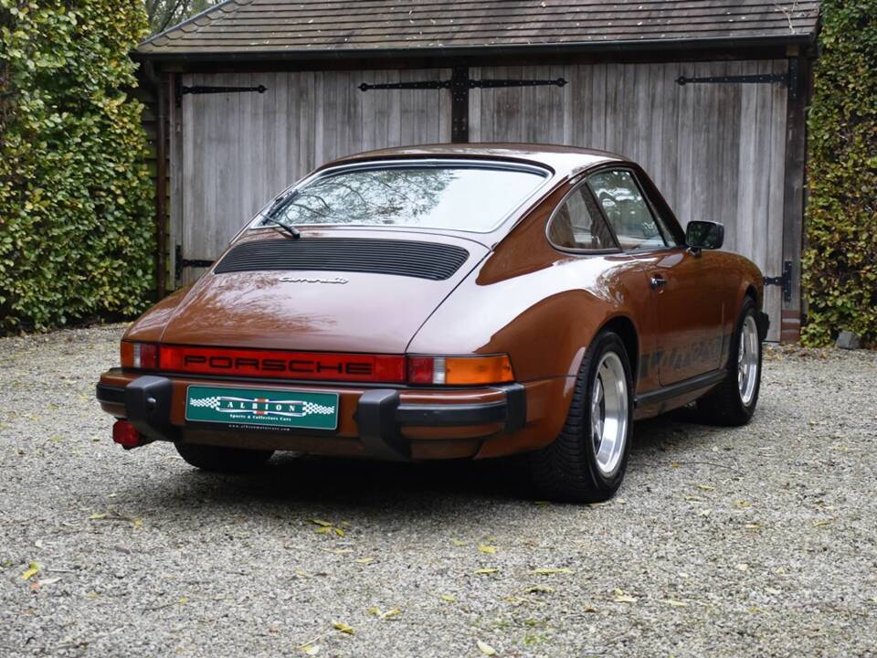 Image 13/37 de Porsche 911 Carrera 3.0 (1977)