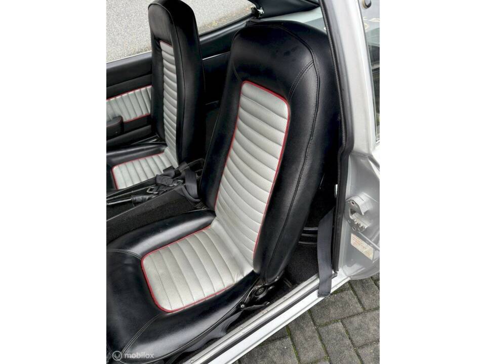 Immagine 10/36 di Opel GT 1900 (1972)