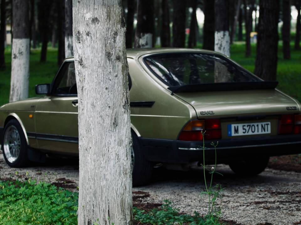 Image 27/50 of Saab 900 (1992)