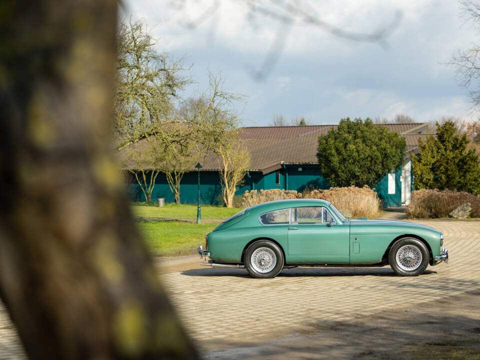 Image 9/50 of Aston Martin DB 2&#x2F;4 Mk III (1958)