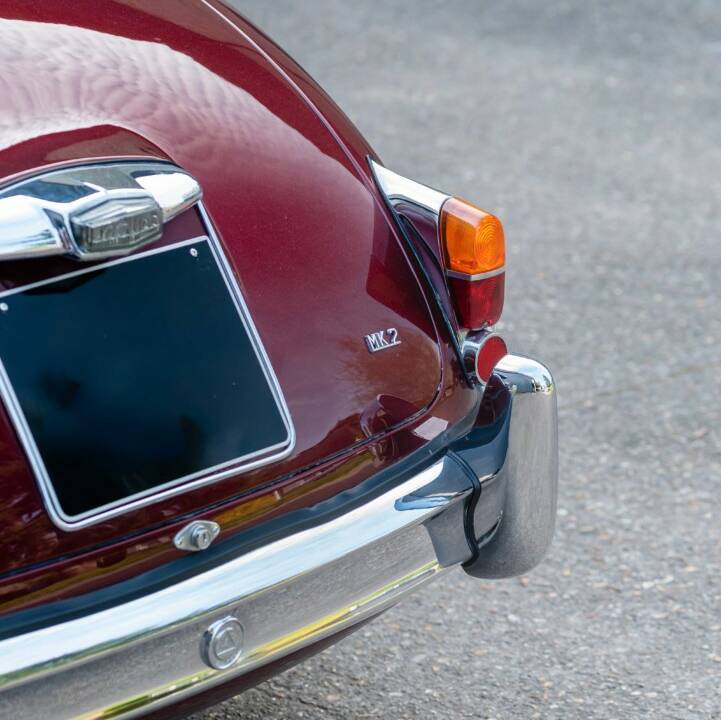 Image 30/49 of Jaguar Mk II 3.4 (1967)