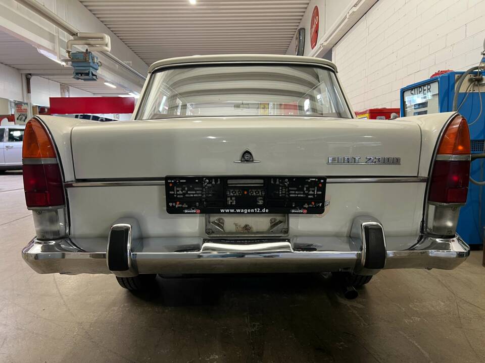 Afbeelding 15/17 van FIAT 2300 (1964)