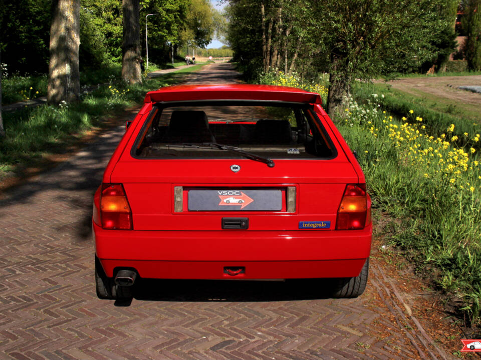 Bild 22/30 von Lancia Delta HF Integrale Evoluzione I (1991)