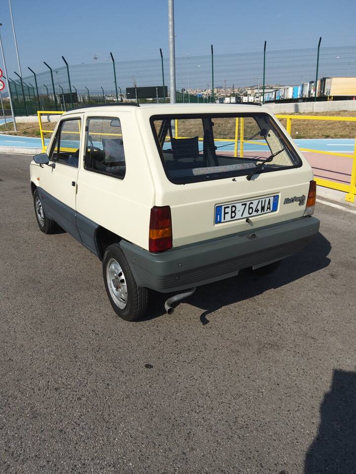 Image 7/61 de FIAT Panda 34 (1983)