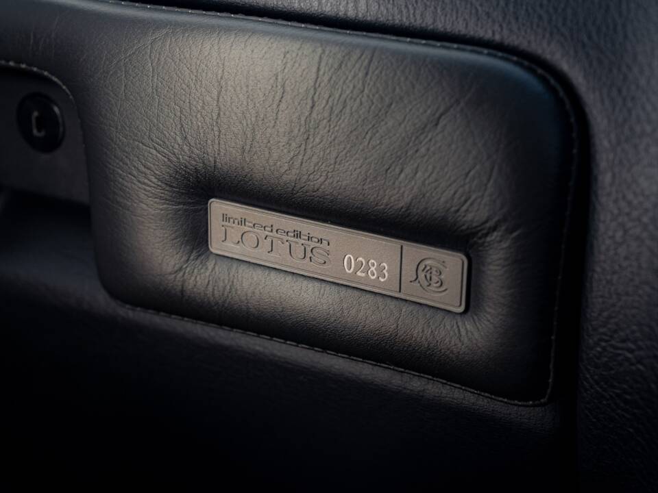 Image 51/75 of Lotus Carlton (1991)