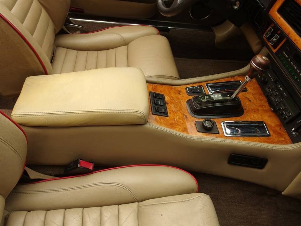 Image 50/99 de Jaguar XJS 5.3 V12 (1990)