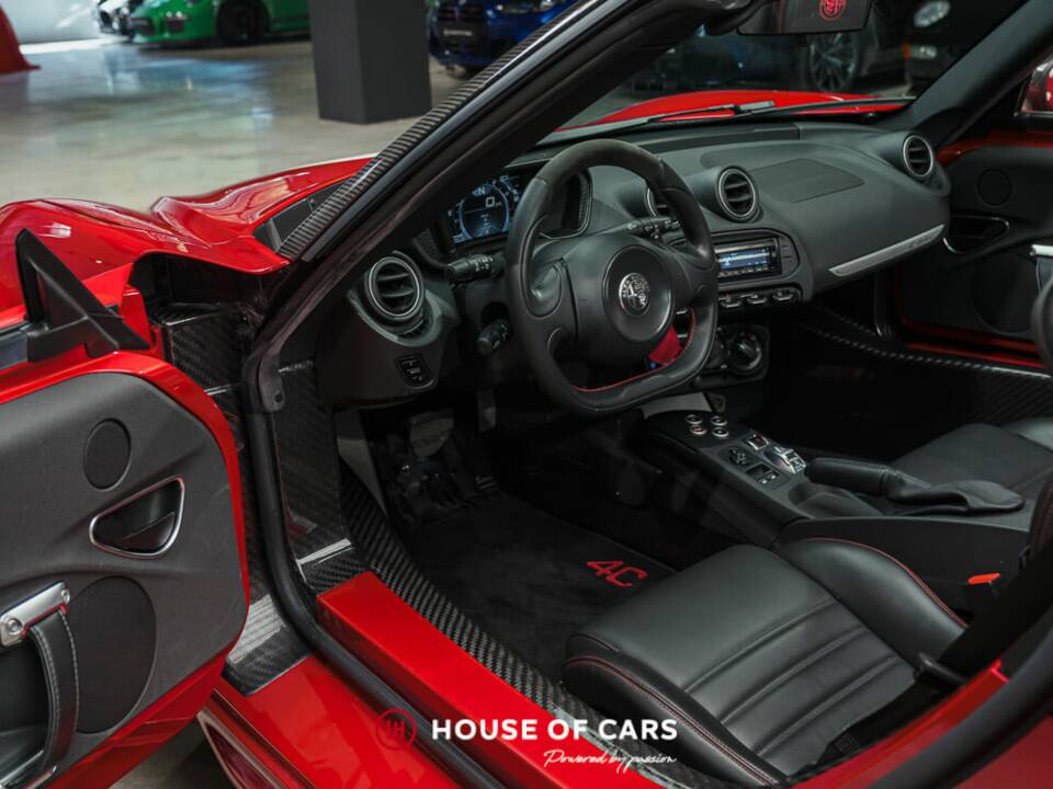 Image 16/25 of Alfa Romeo 4C Spider (2016)