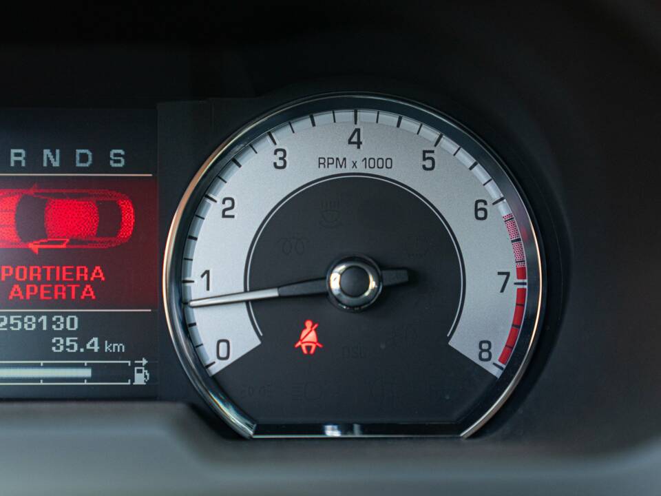 Immagine 47/50 di Jaguar XF 3.0 D-S (2008)