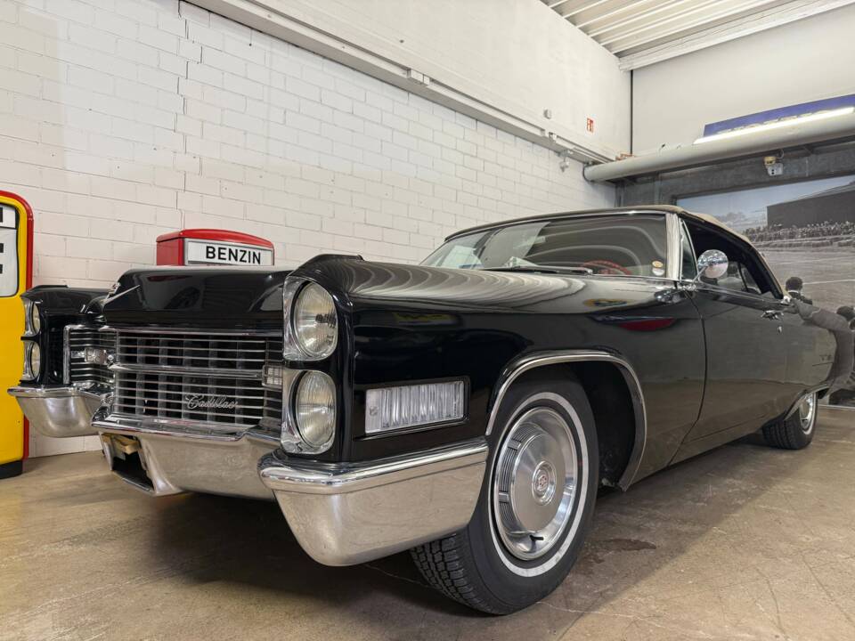 Afbeelding 2/20 van Cadillac DeVille Convertible (1966)