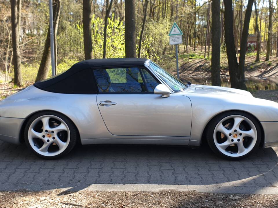 Image 15/116 of Porsche 911 Carrera (1997)