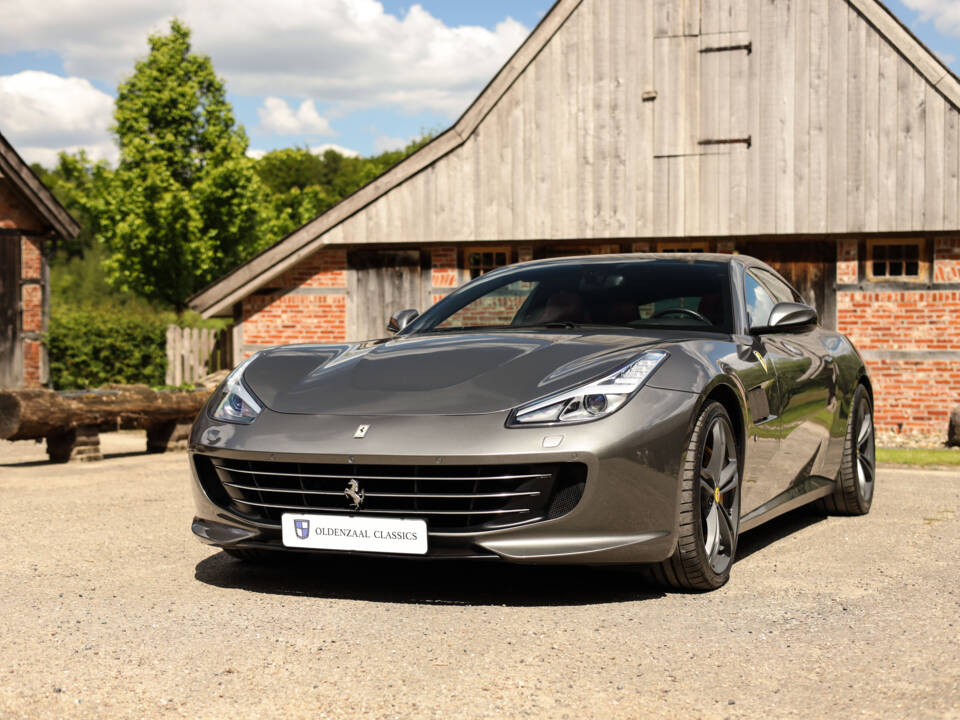 Immagine 54/61 di Ferrari GTC4Lusso (2017)