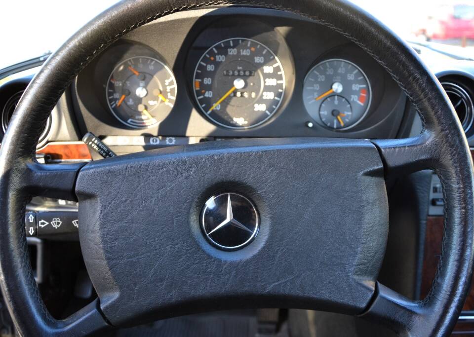 Image 27/36 of Mercedes-Benz 300 SL (1987)