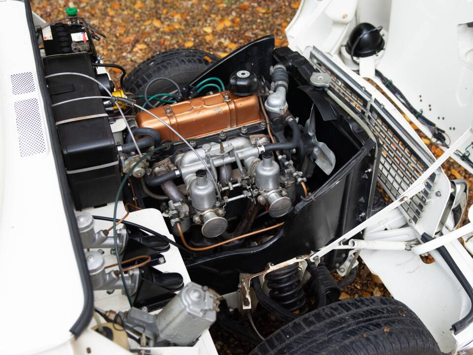 Image 5/50 of Triumph Herald 1200 (1967)