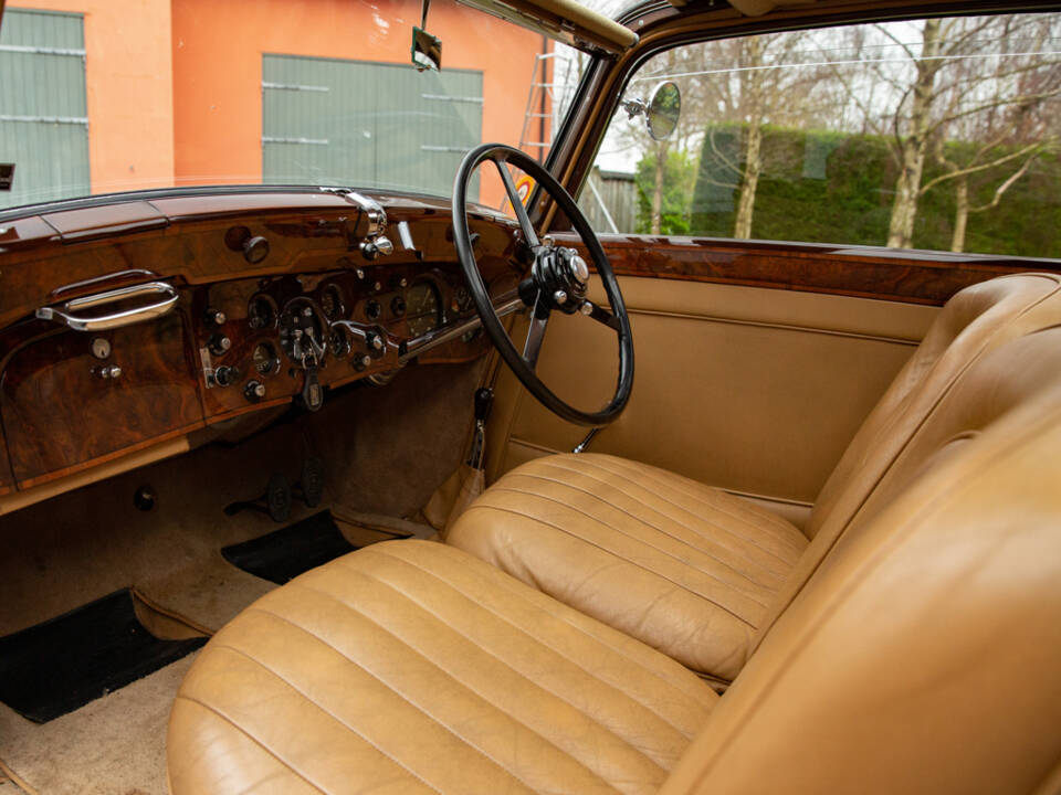 Image 4/50 of Bentley 4 1&#x2F;4 Litre (1938)
