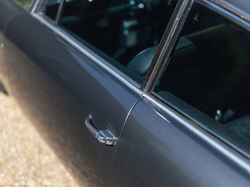 Bild 48/50 von Aston Martin DB 6 Vantage (1970)