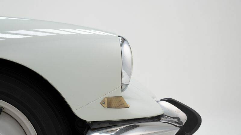 Bild 13/15 von Citroën ID 19 Break (1965)